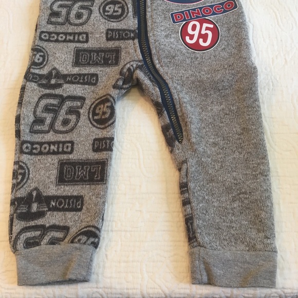 6-12m (3/$20) Lightning McQueen Hoodie/Romper by Disney - Picture 2 of 9